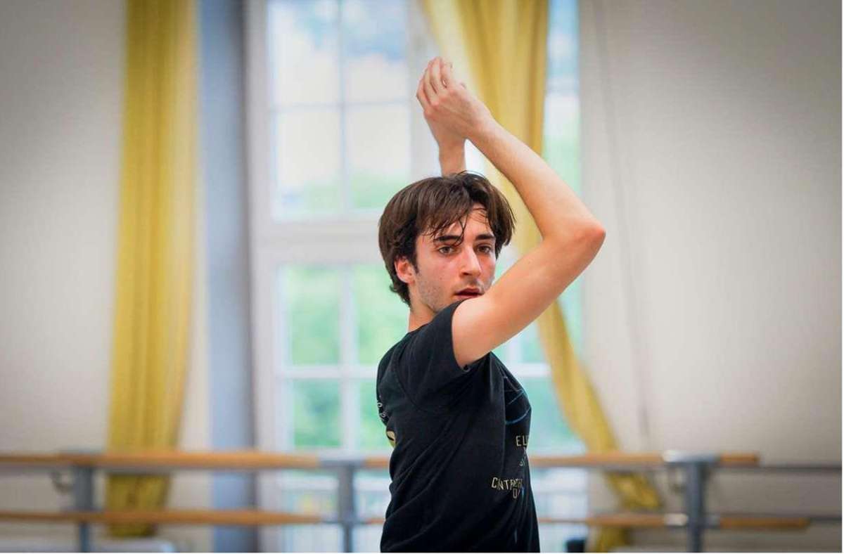 Alessandro Giaquinto überrascht:: Ballettstar tanzt in der Exo-Gallery