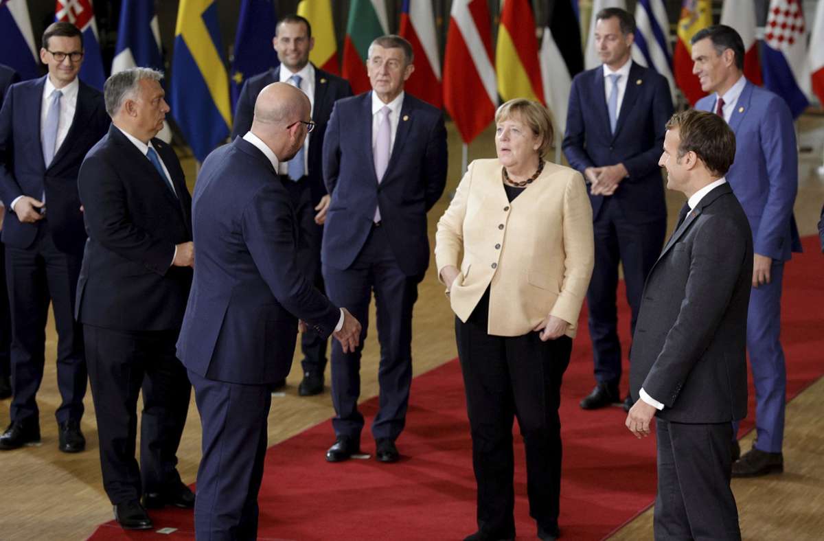 Ende der Ära Merkel: „Wie Paris ohne Eifelturm“ – EU-Gipfel verabschiedet Kanzlerin