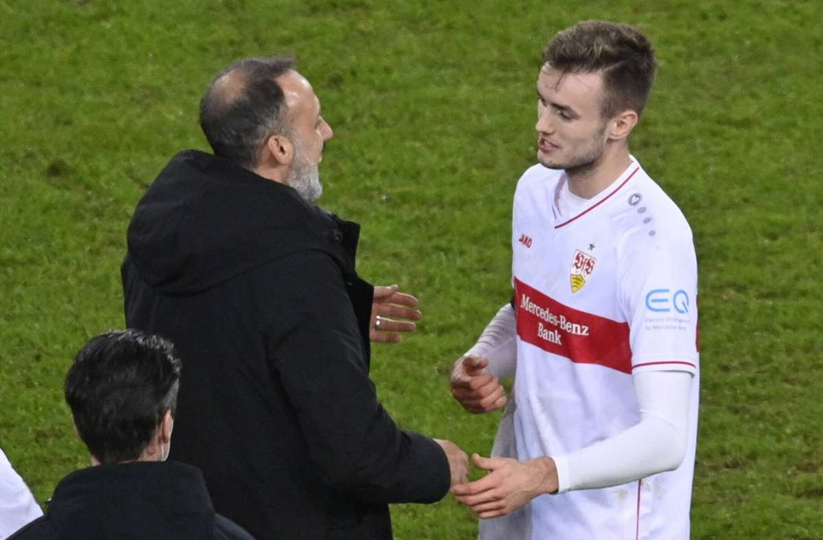 Sasa Kalajdzic (rechts) und Trainer Pellegrino Matarazzo nach dem 2:2 des VfB Stuttgart.