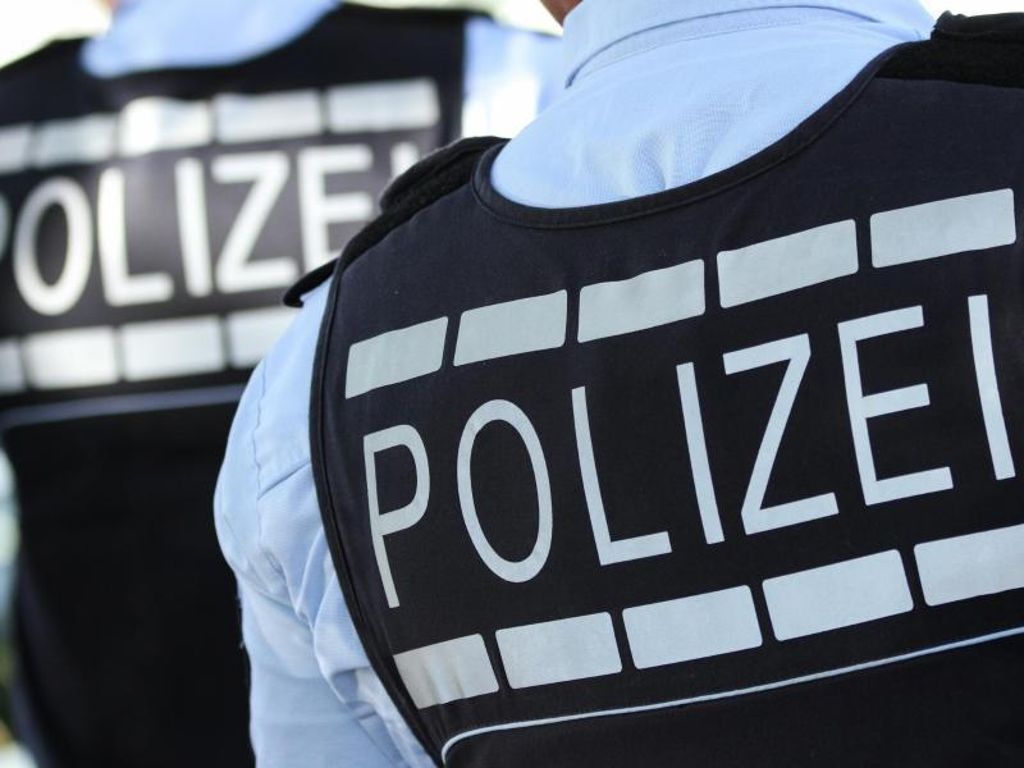 Der Mann konnte trotz Spuren von ihm an der Kleidung des Opfers noch nicht gefunden werden: Suche nach zehntem Verdächtigen in Freiburger Vergewaltigungsfall