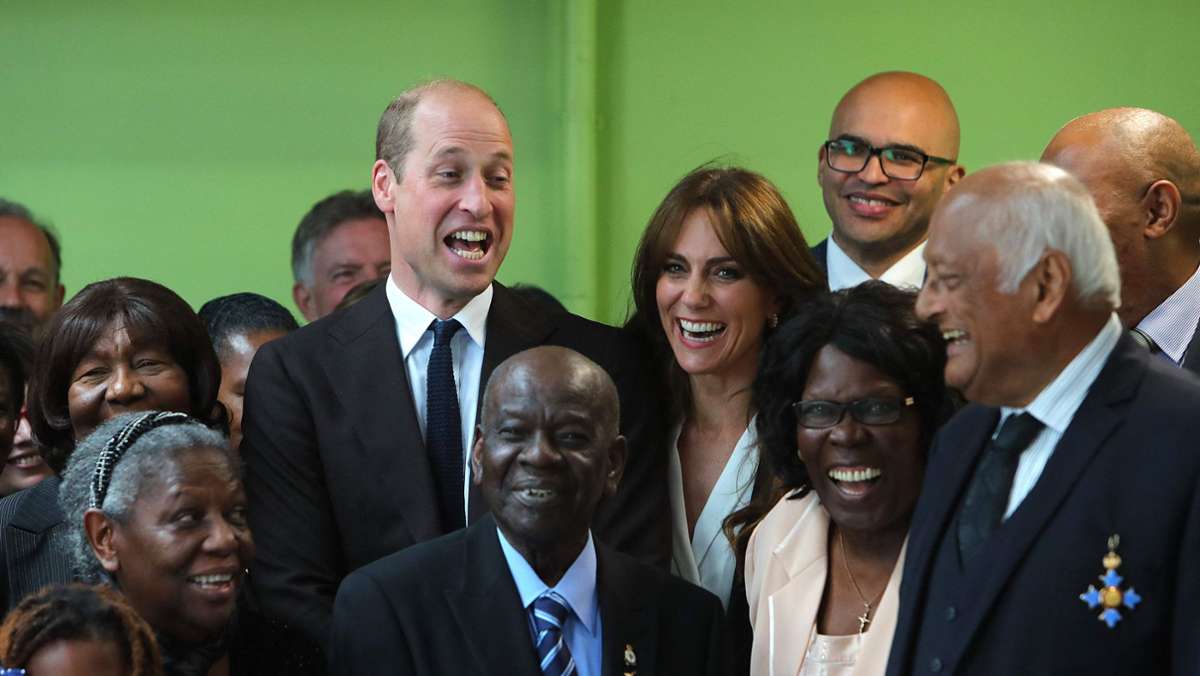 Prinz William bei Gruppenfoto: „Wer hat mir in den Hintern gezwickt?“