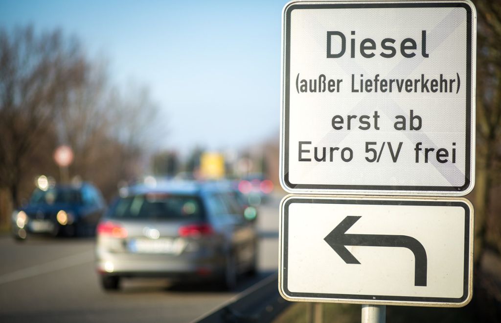 Ab 2020 dürfen Euro-5-Diesel nicht mehr in die Innenstadt: Wirtschaft und Politik wollen Fahrverbote in Stuttgart verhindern