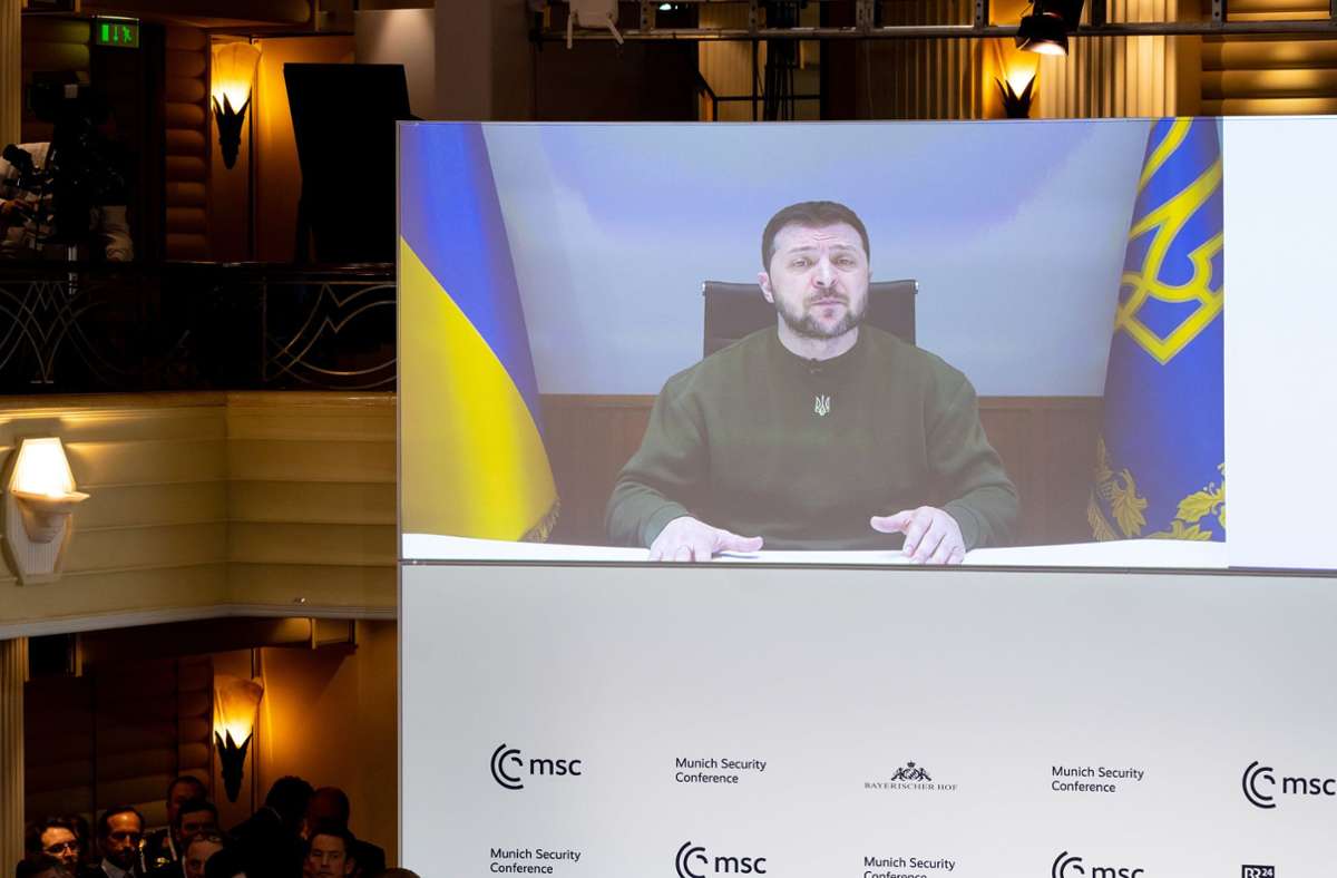 Münchner Sicherheitskonferenz: Der ukrainische Präsident und die Frage nach der Steinschleuder