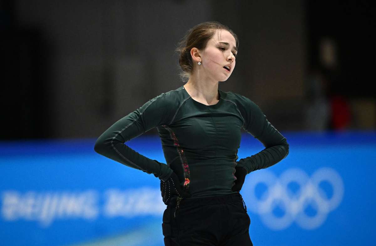 Der Dopingfall um die junge Eiskunstläuferin Kamila Walijewa schlägt hohe Wellen.