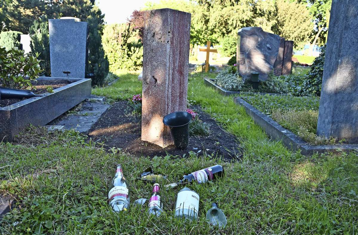 Friedhof in Hedelfingen: Trinkgelage auf dem Friedhof