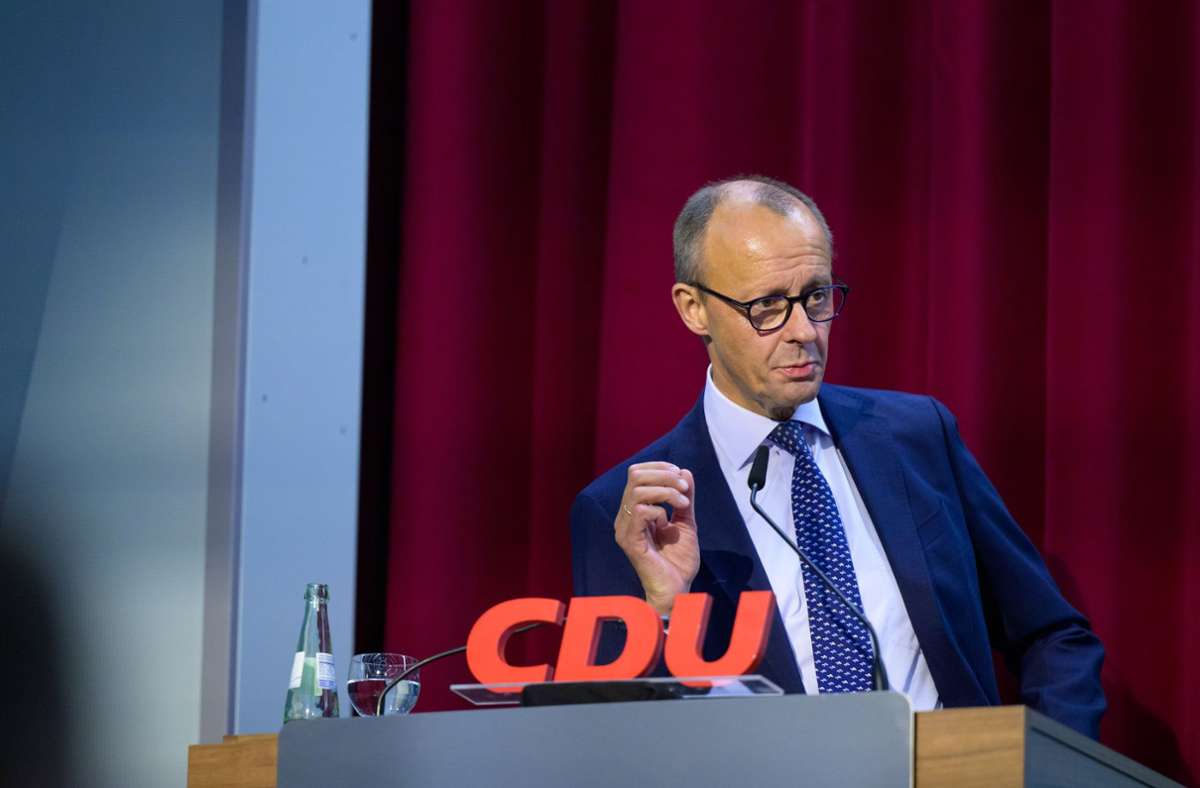 Spürte Widerstand gegen eine zu rabiate Sprache in der Migrationspolitik: CDU-Parteichef Friedrich Merz. Foto: dpa/Philipp Schulze