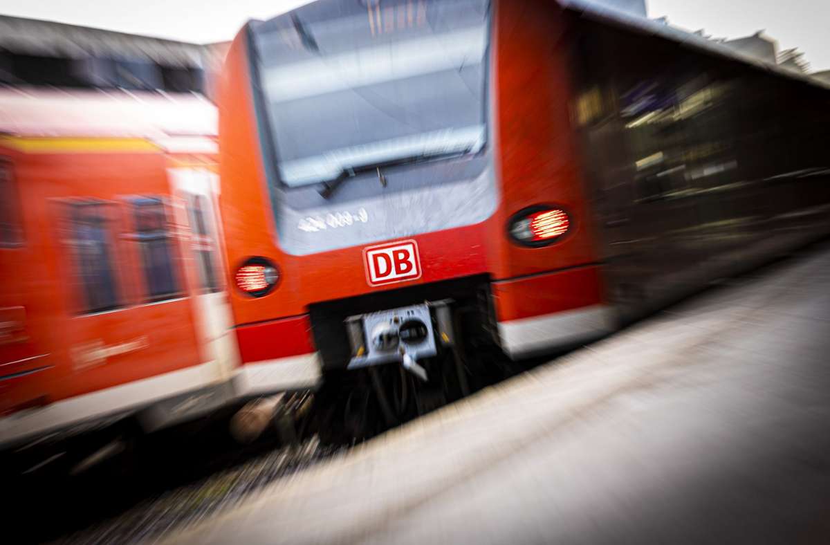 Baden-Württemberg: Bahnverband warnt wegen 9-Euro-Ticket auch vor Fronleichnam