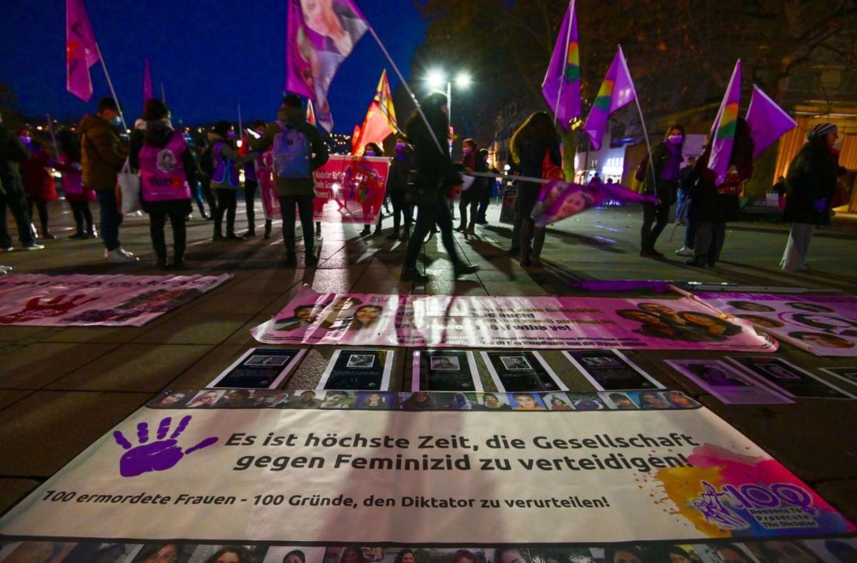 „Tag gegen Gewalt an Frauen“ in Stuttgart: „30 Prozent mehr Fälle als vor einem Jahr“