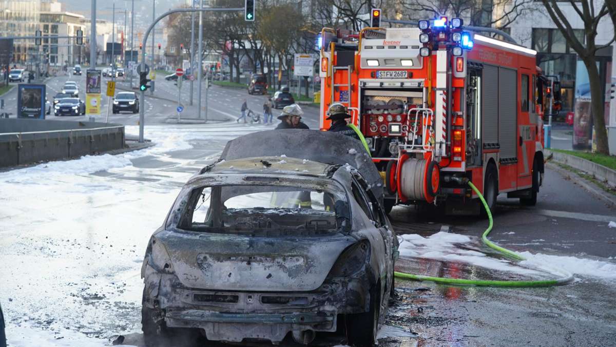 Nach Autobrand in Stuttgart: Heilbronner Straße ist beschädigt