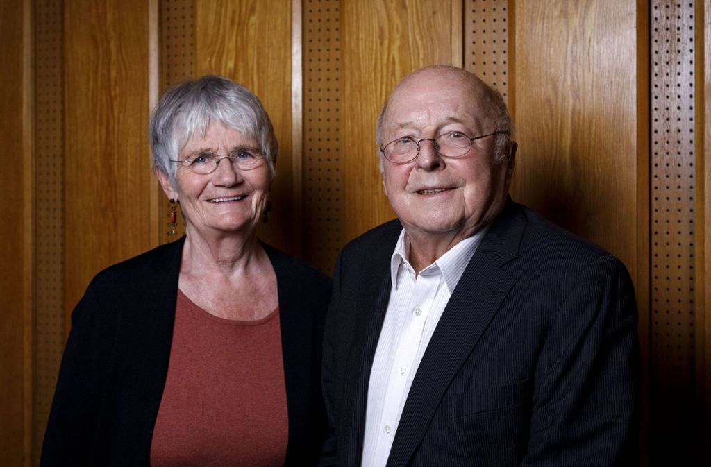 Norbert Blüm lebte in Bonn. Seit 1964 war er verheiratet mit Marita, die er während des Studiums an der dortigen Universität kennengelernt hatte. Das Ehepaar hat drei Kinder. Blüm verstarb im April 2020 im Alter von 84 Jahren.