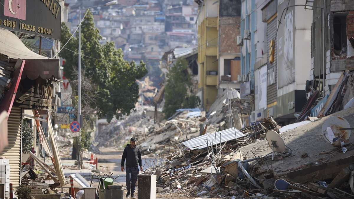 Europäische Kommission: EU sagt Türkei eine Milliarde Euro für Wiederaufbau nach Erdbeben zu