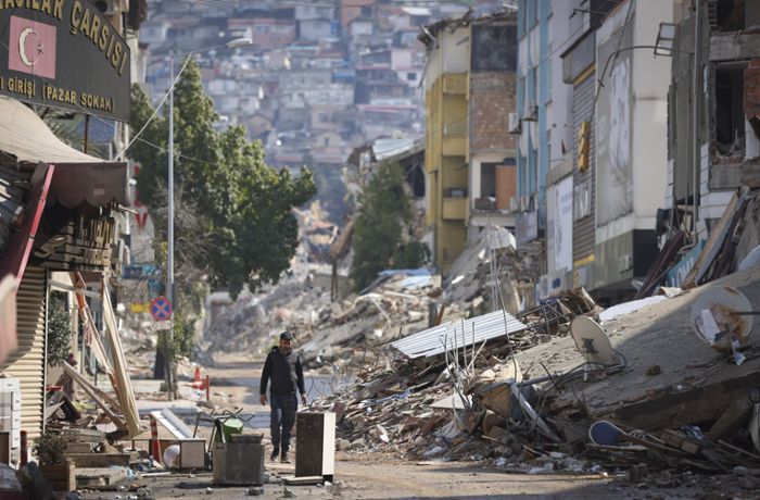Europäische Kommission: EU sagt Türkei eine Milliarde Euro für Wiederaufbau nach Erdbeben zu