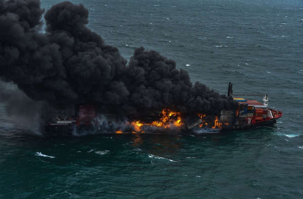 Brand auf Containerschiff vor Sri Lanka: Angst vor verheerender Ölpest wächst