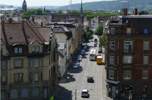 Die Stadt investiert in die Neckarvorstadt. Ein wichtiger Baustein ist die Umgestaltung der  Brückenstraße. Foto: Uli Nagel