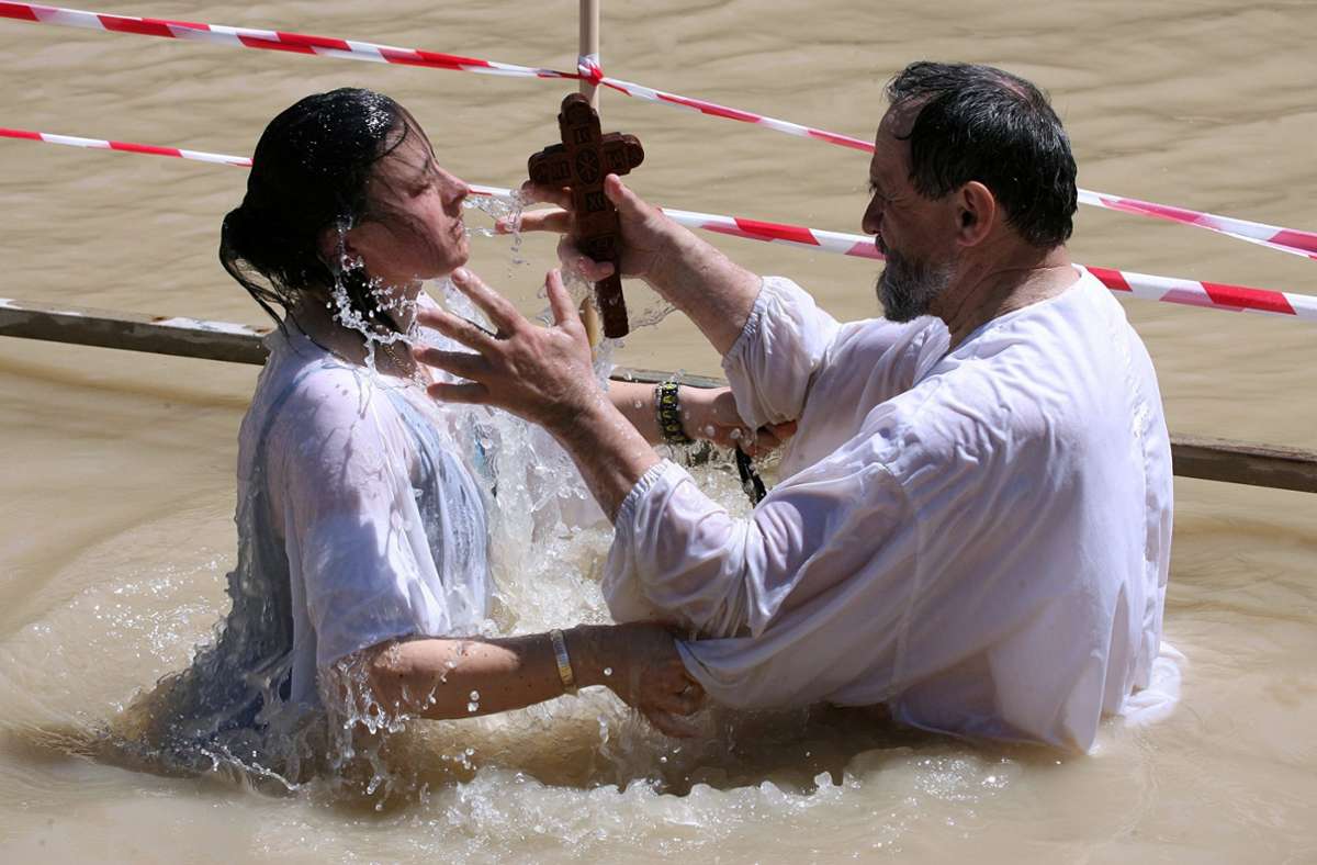 Flussufer in  Ludwigsburg: Erstmals Taufe im Neckar  möglich