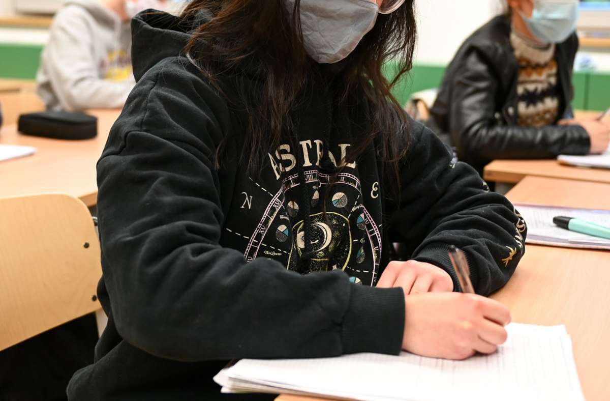 Corona-Maßnahmen in Schulen: Schülerin scheitert mit Eilantrag gegen Maskenpflicht