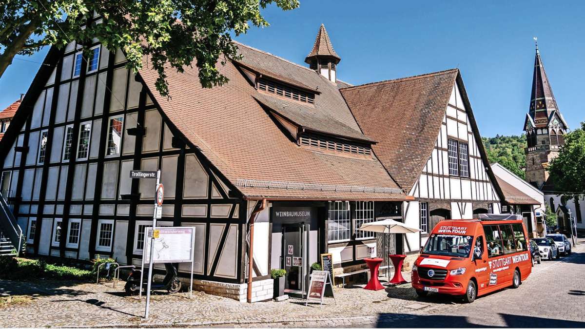 Die Runde mit dem  Weintourbus ist begehrt: Das Uhlbacher Weinbaumuseum ist die zentrale Station der Tour. Foto: Thomas Niedermüller (z)