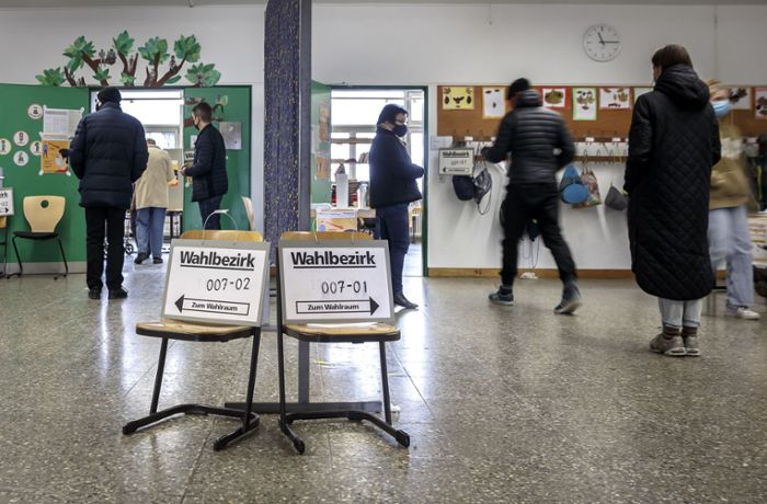 OB-Wahl in Stuttgart: Bis Mittag geringer Andrang in den Wahllokalen