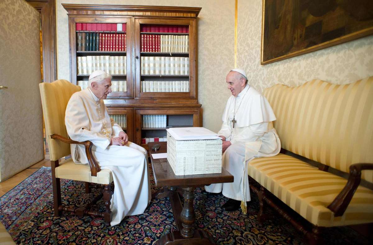 Papst Franziskus und Benedikt XVI.: Beide Päpste gegen Corona geimpft