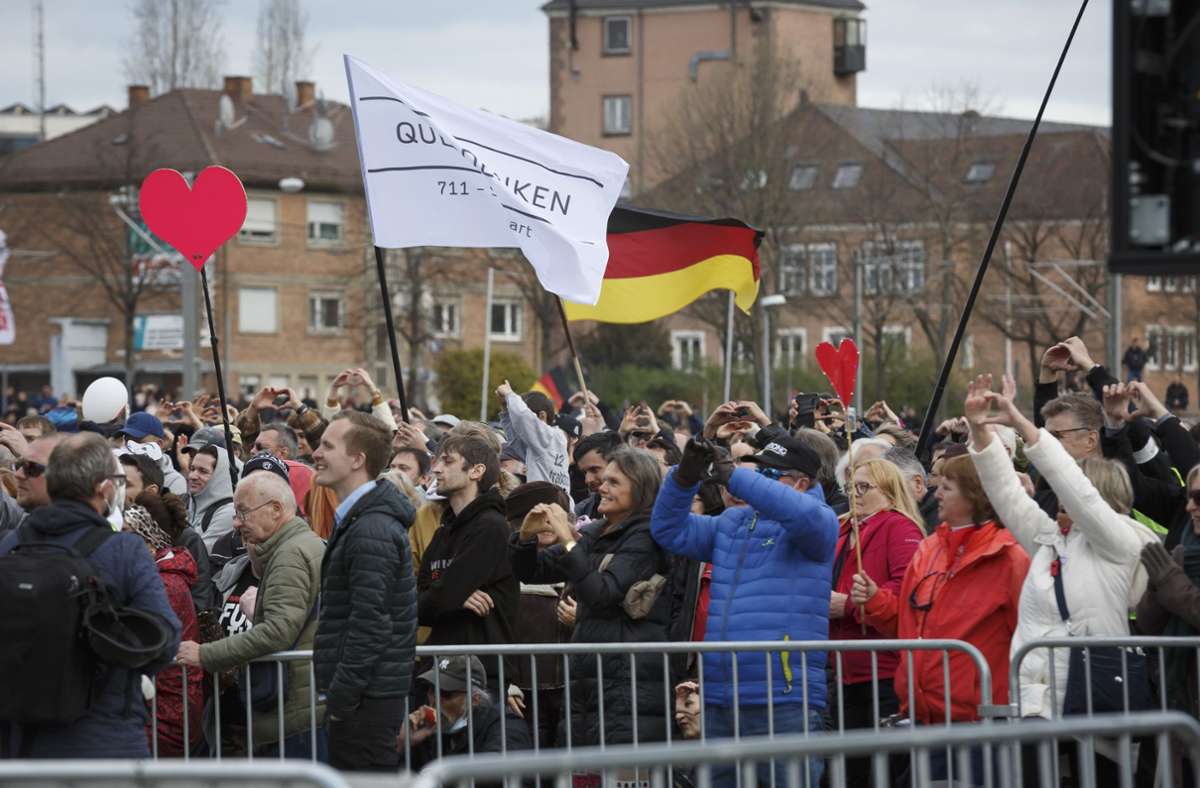 Verbot der Coronademos in Stuttgart: Verwaltungsgerichtshof muss über Proteste entscheiden