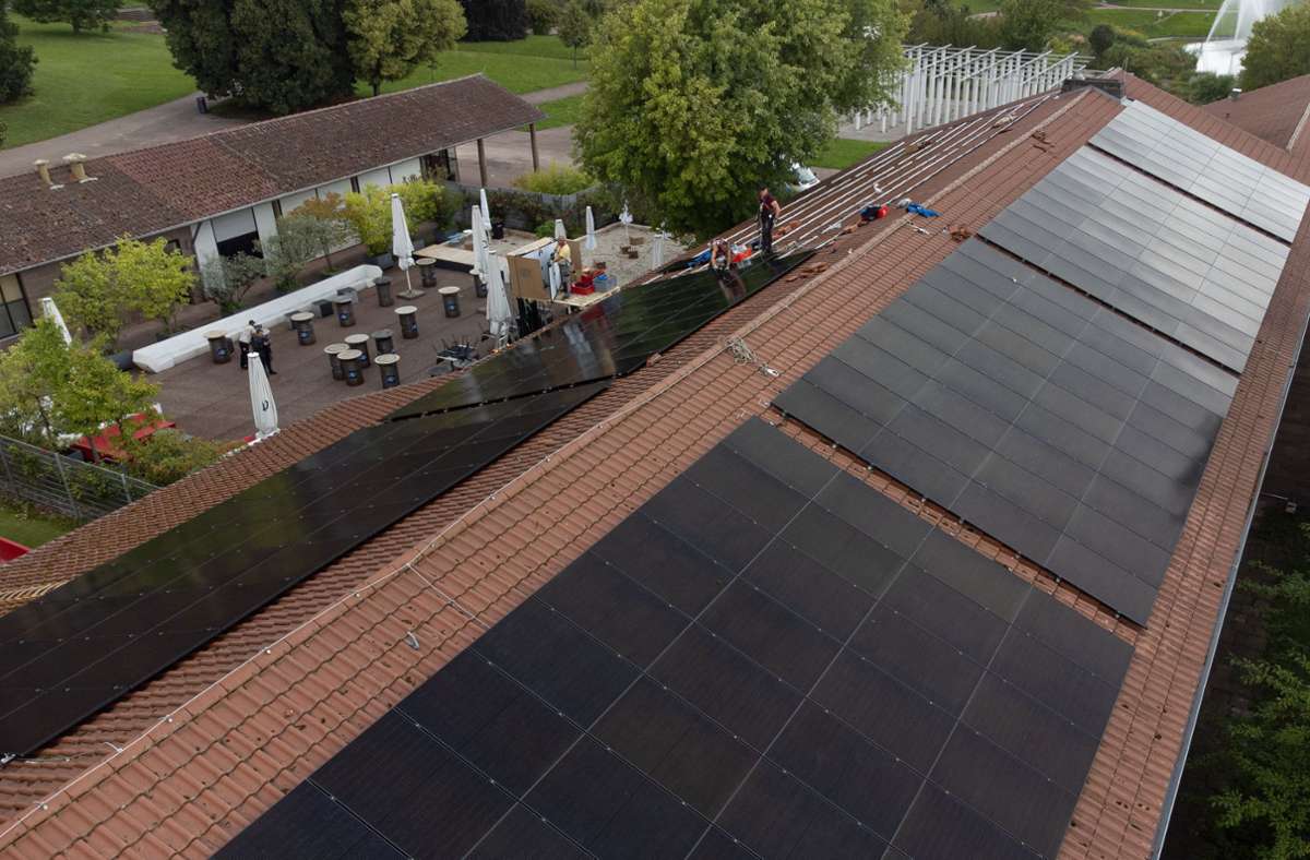 Solaranlage in Stuttgart: Im Perkins-Park wird jetzt mit Sonnenstrom gefeiert