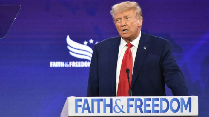 Trump verkauft eigene Bibel - „Amerika den Glauben zurückgeben“