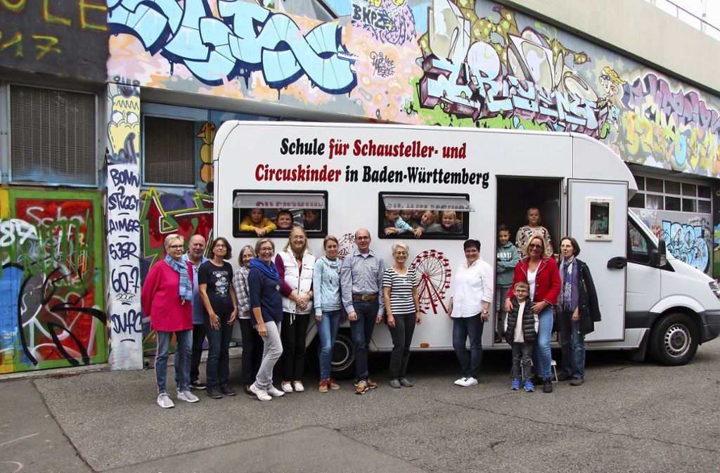 Fahrzeug vom Bildungswerk Deutscher Schausteller  –  Lernort auf Zeit: Ein Schulmobil für Schaustellerkinder