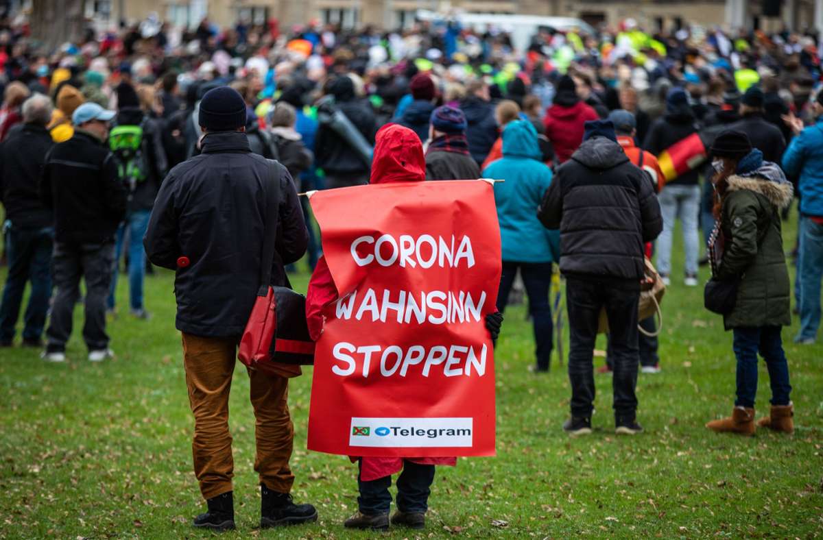 Corona-Demo in Stuttgart: Aufmarsch der Unvernunft