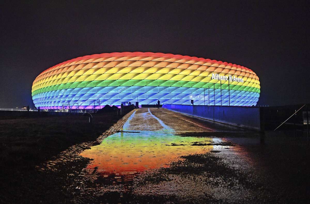 Regenbogenfarben bei der EM 2021: Die Uefa macht den Bückling – wieder einmal