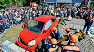 Kornwestheimer Wehr zeigt ihr Können: Die Fahrt im Feuerwehrauto mit Blaulicht toppt alles