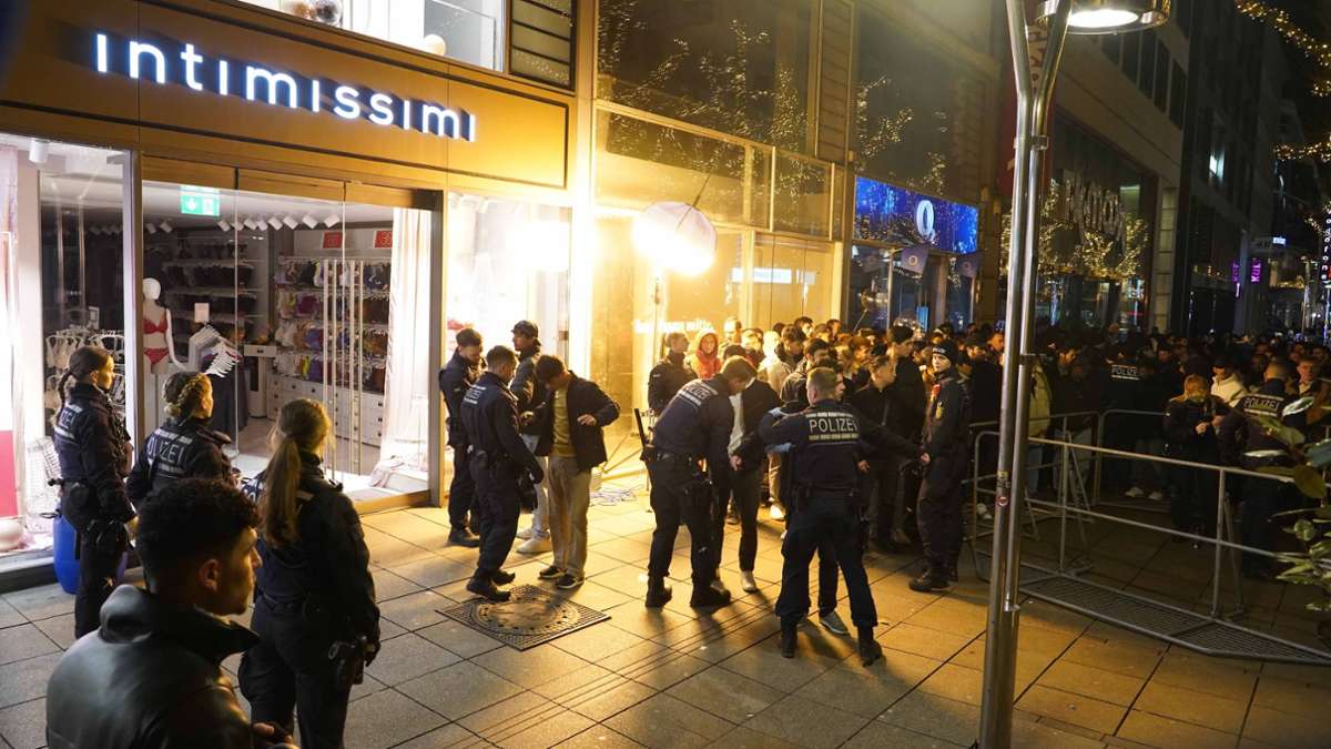 Silvester in Stuttgart: Polizei zieht nach Feier auf dem Schlossplatz Bilanz