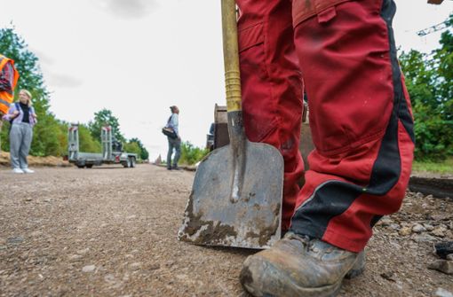 Bauarbeiter verdienen bald mehr Geld. Foto: dpa/Andreas Arnold