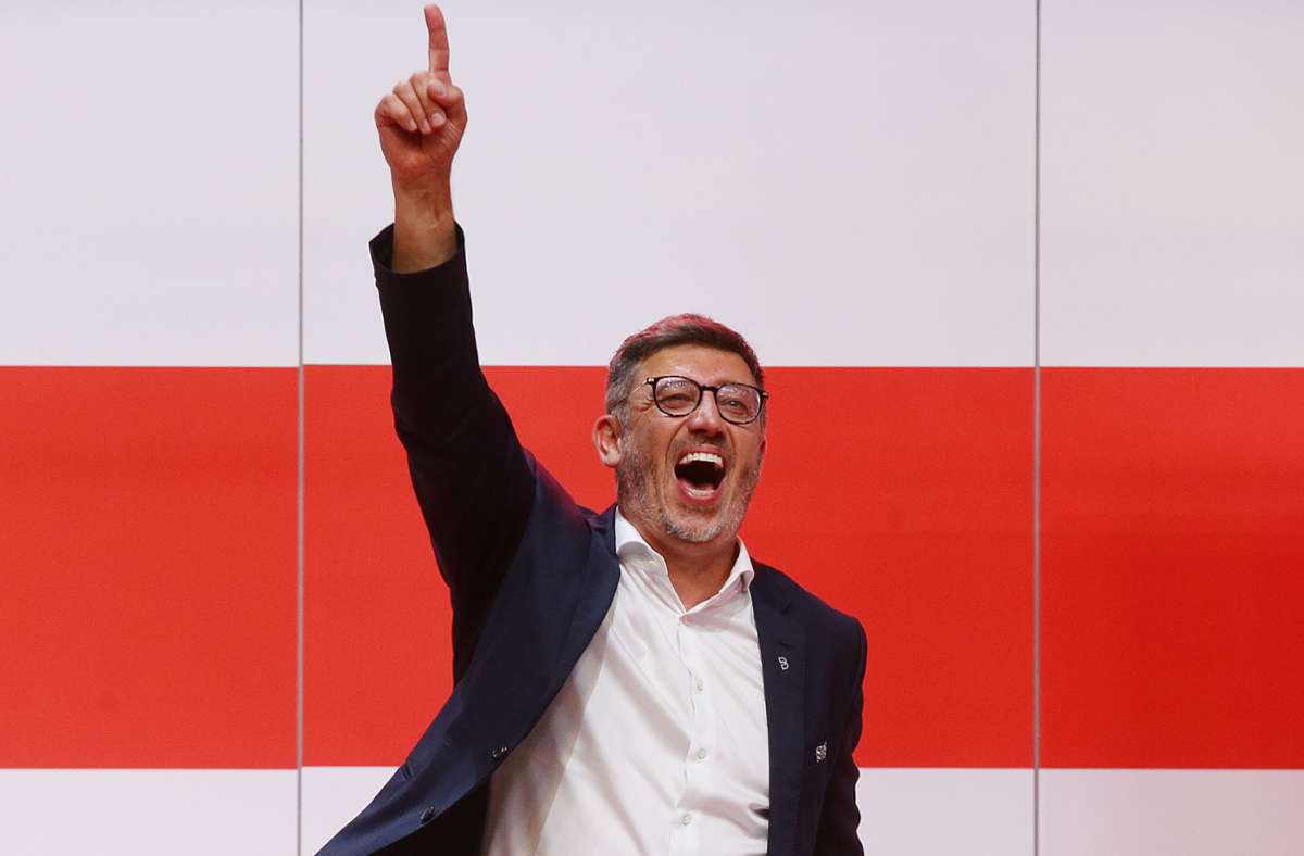Claus Vogt hat gut lachen. Der 51-Jährige hat die Wahl zum Präsidenten des VfB Stuttgart gewonnen.