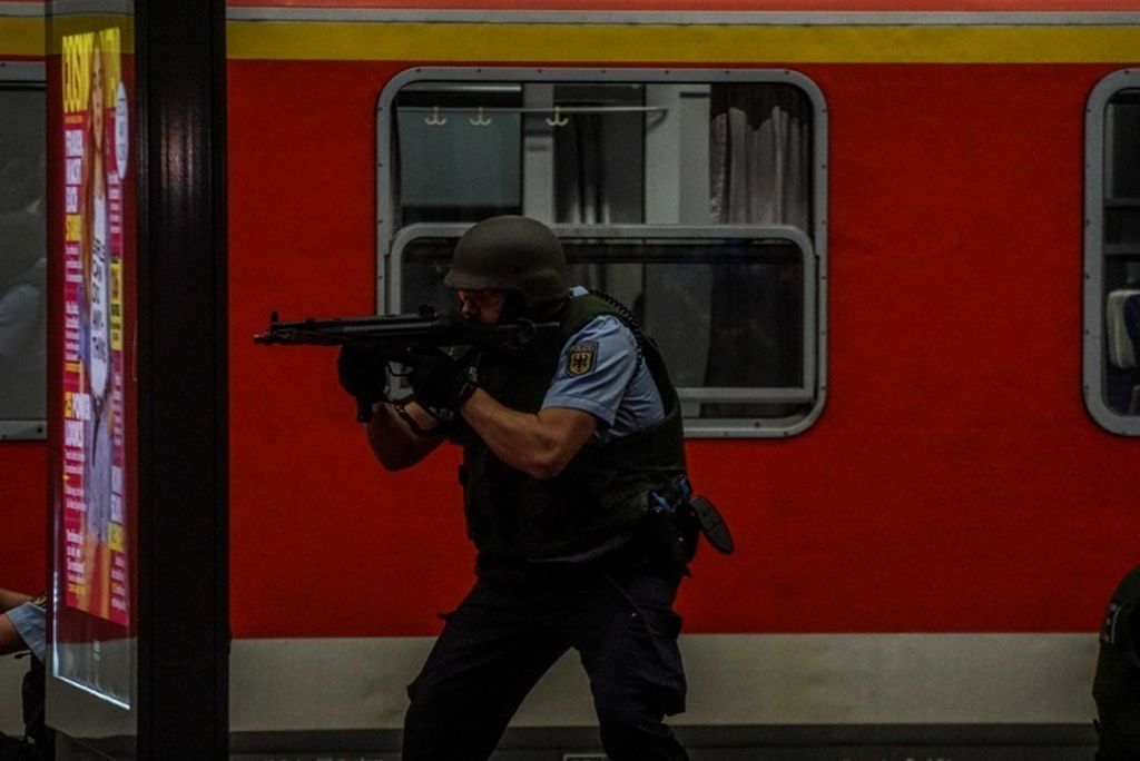 11.09.2018 - In der Nacht von Dienstag auf Mittwoch fand im Hauptbahnhof Stuttgart eine Großübung der Polizei statt.