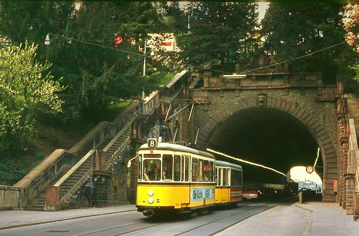 Bis 1972 fuhr die Straßenbahn der Linie 8 durch den Schwabtunnel...