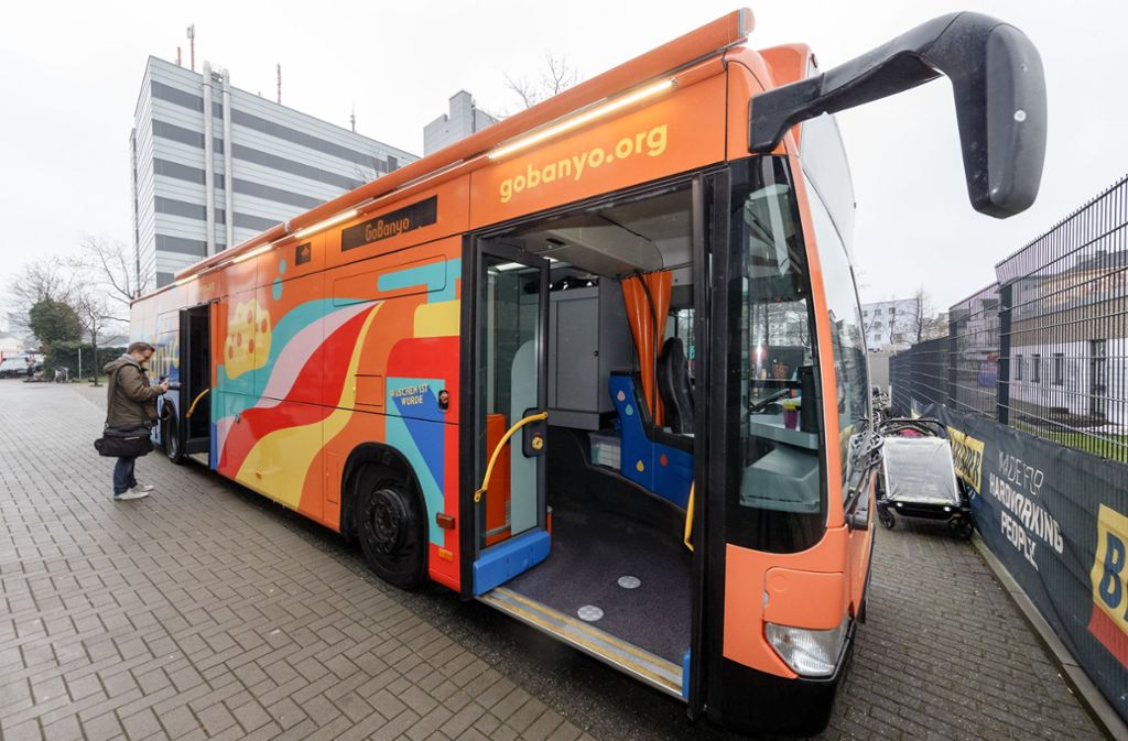 Tolles Projekt in Hamburg: Duschbus für Obdachlose nimmt seinen Dienst auf