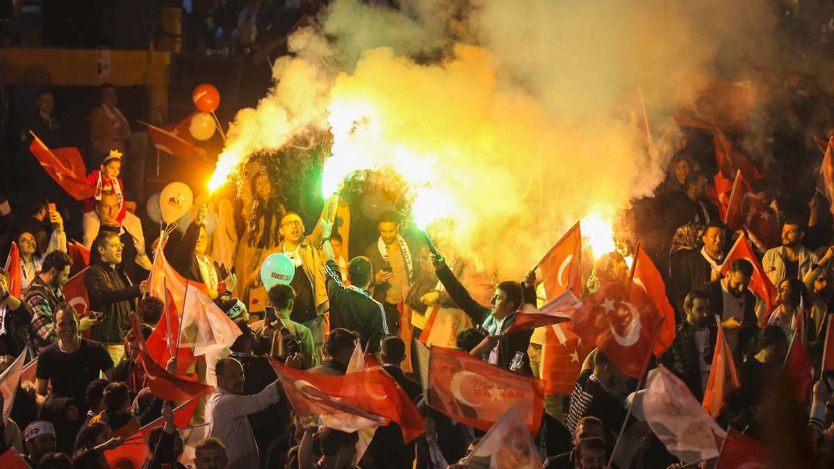 Opposition triumphiert: Erdogans Partei verliert bei Wahl in Istanbul