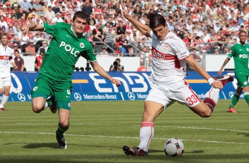 Mario Gomez stand beim 4:1-Sieg des VfB Stuttgart gegen den VfL Wolfsburg im Fokus. Foto: aumann