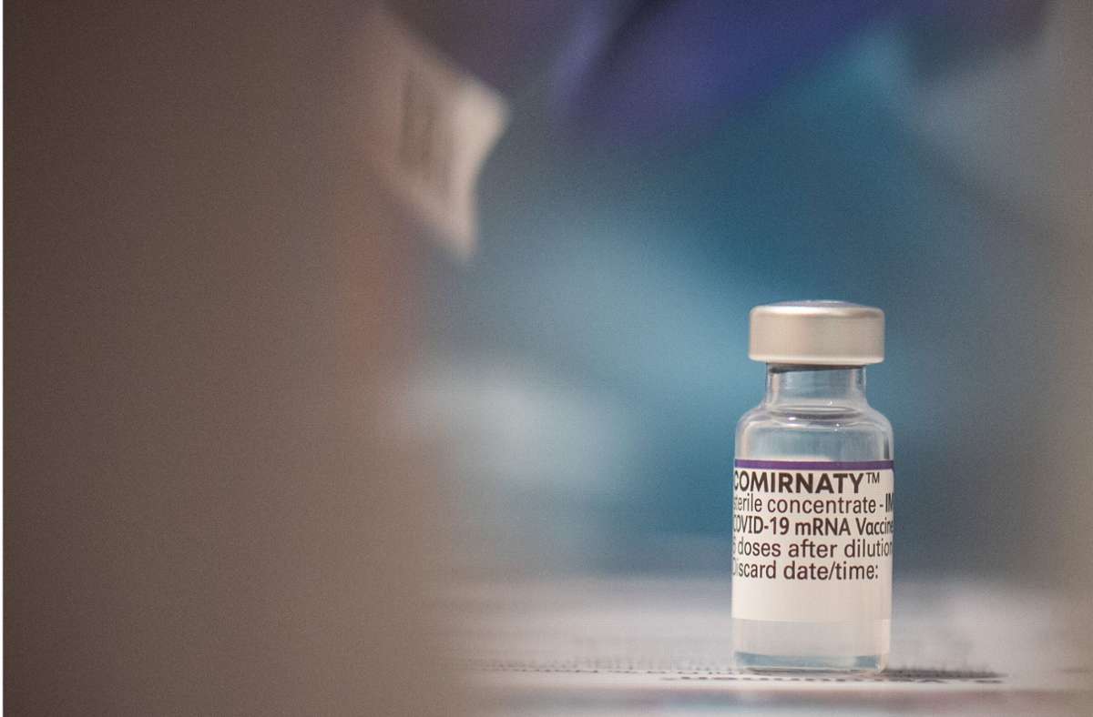 Coronavirus in Deutschland: Biontech zieht Lieferung von  Millionen Impfdosen vor
