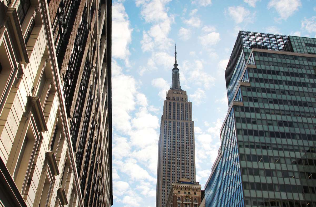 Das Empire State Building gehört zu den ältesten, höchsten und beliebtesten Wolkenkratzern in New York. Foto: dpa/Christina Horsten