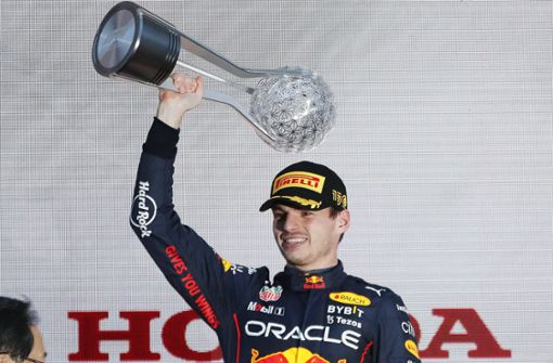 Max Verstappen hat seinen WM-Titel in der Formel 1 vorzeitig verteidigt und sich die Fahrerkrone in Japan nach 2021 erneut gesichert. Foto: IMAGO//Zak Mauger