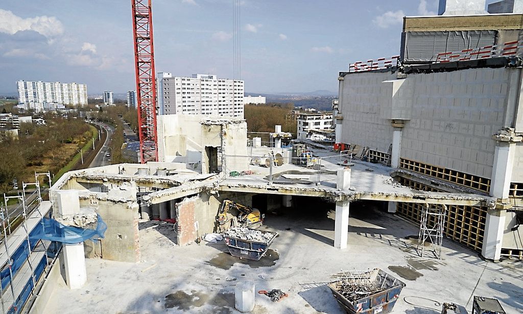 FREIBERG:  Abbruch des alten DRV-Verwaltungsgebäudes: Erster Bauabschnitt fertig