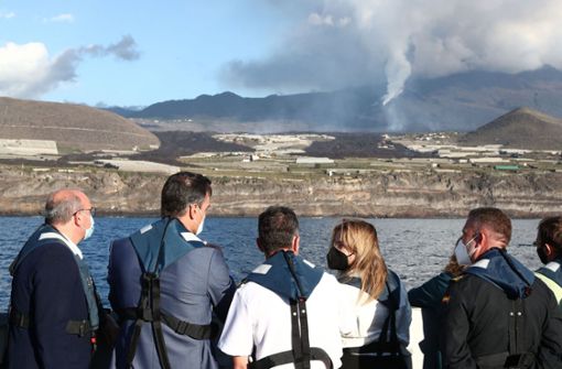 Der Vulkanausbruch auf La Palma hält die Menschen weiter in Atem. Foto: AFP/Fernando Calovo