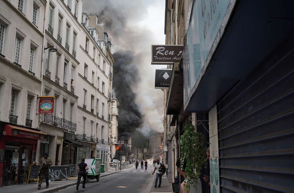 Paris: Zahlreiche Verletzte bei Gebäudeexplosion im Zentrum