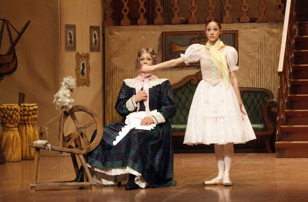 Angelina Zuccarini (rechts) in einer Szene des Balletts „La fille mal gardée“