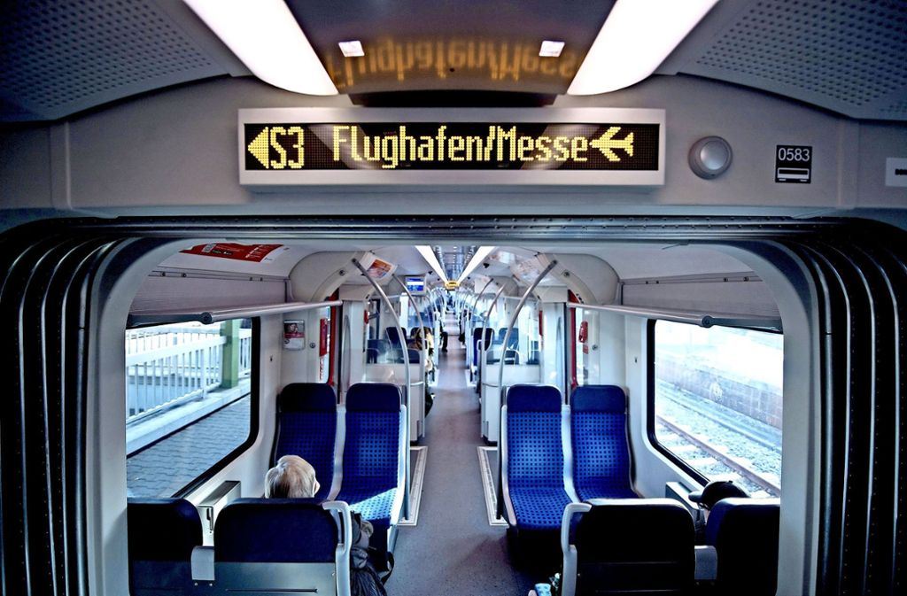 Verband Region Stuttgart rechnet mit Einnahmen und Augaben von je 349,4 Millionen Euro: Stuttgart: Region stützt bessere S-Bahn