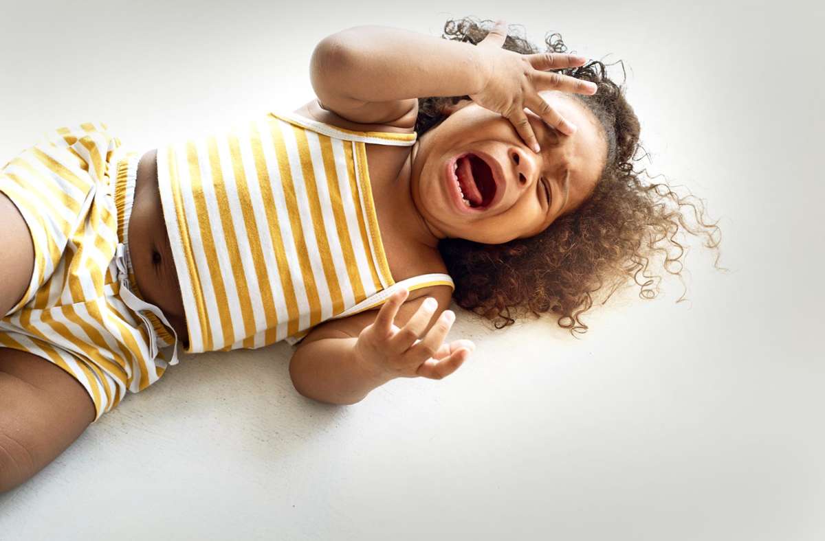 Was tun, wenn Kinder von ihren Gefühlen gepackt und nicht mehr losgelassen werden? Foto: Adobe Stock/Chomplearn_2001