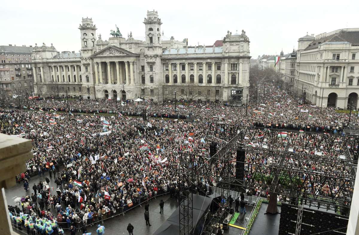 Präsidentenwahl in Ungarn: Kriegsgewinnler Viktor Orban