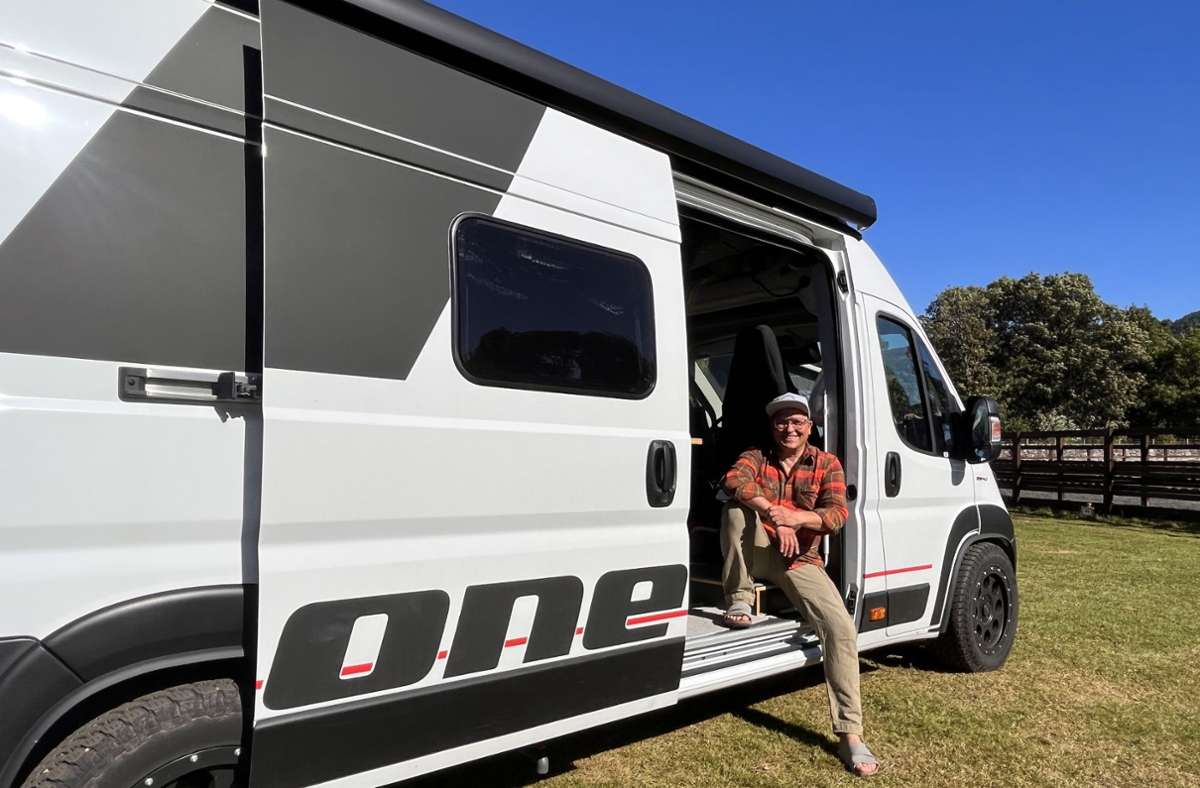 Swen Dluzak ist Segel- und Campingfan – der 54-Jährige ist studierter Fahrzeugbauer. Er will die Wagen von unnötigem Ballast befreien und setzt auf neue Materialien. Foto: Dluzak