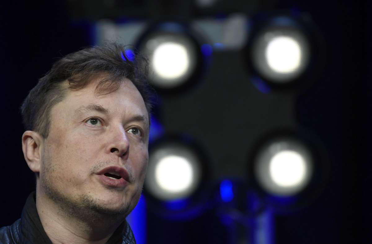 Nach  Twitter-Übernahme von Elon Musk: Verifizierte Accounts  sollen wohl bald Geld kosten